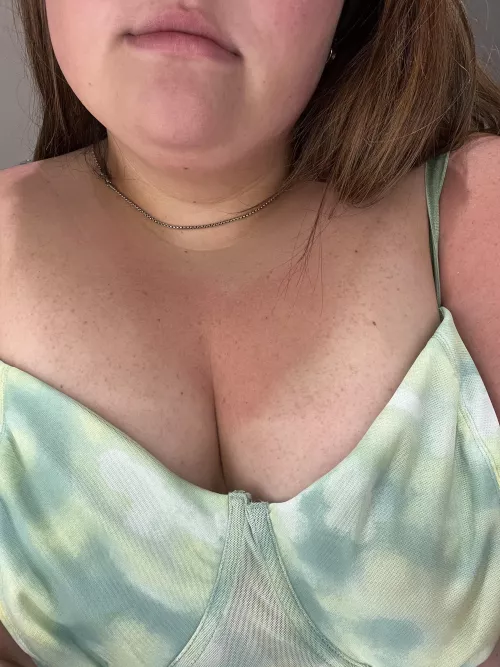 Sneaky pic in a stores dressing room 😘