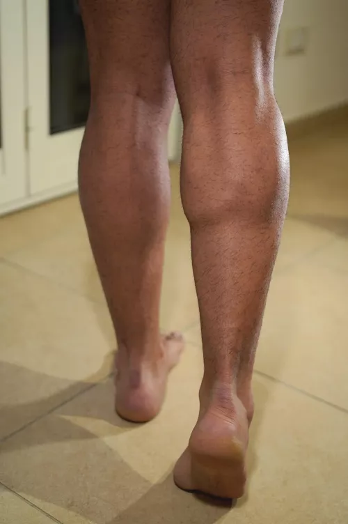Someone who likes my calves?😛