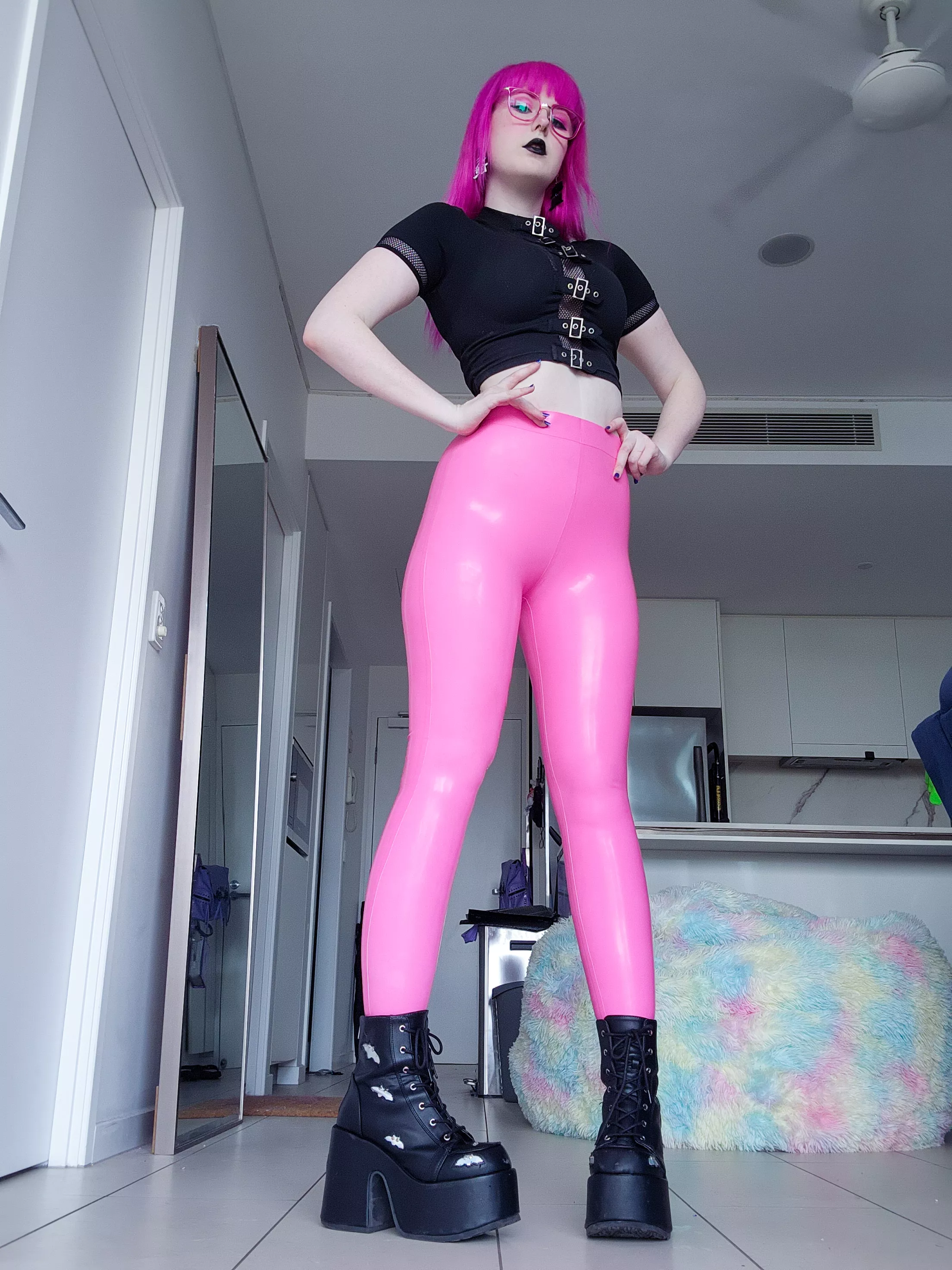 The perfect view of me in my latex leggings