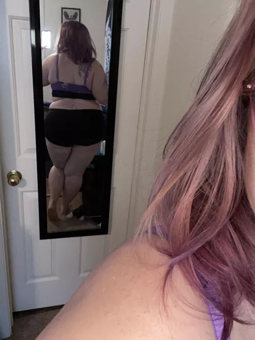 Thighs, ass and hips, for your viewing pleasure