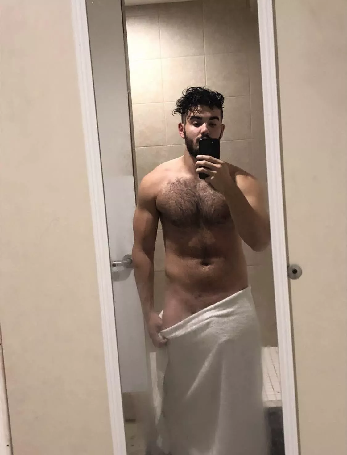 Upvote and I’ll drop the towel
