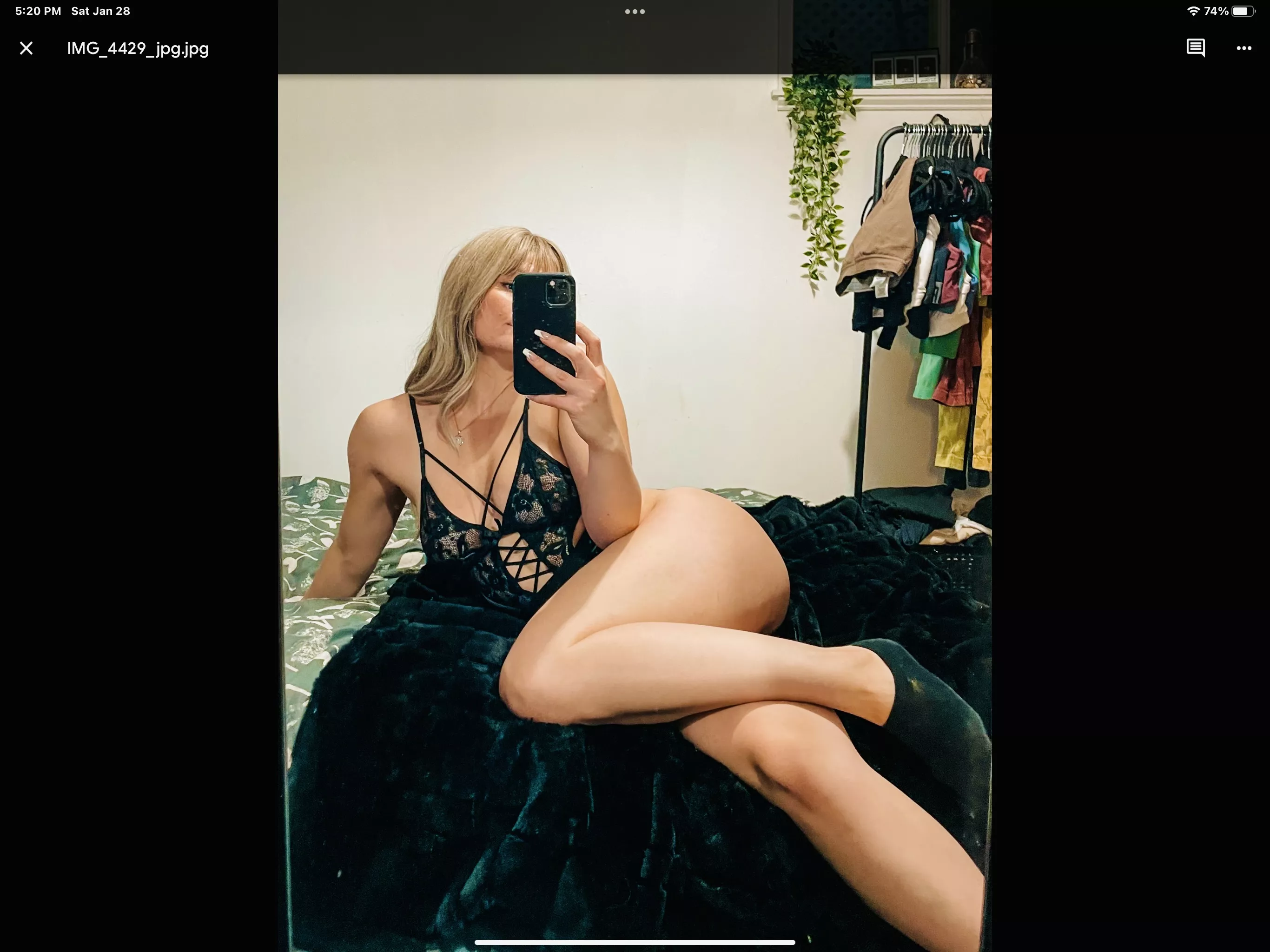 Upvote if you would let me sit on you [domme]