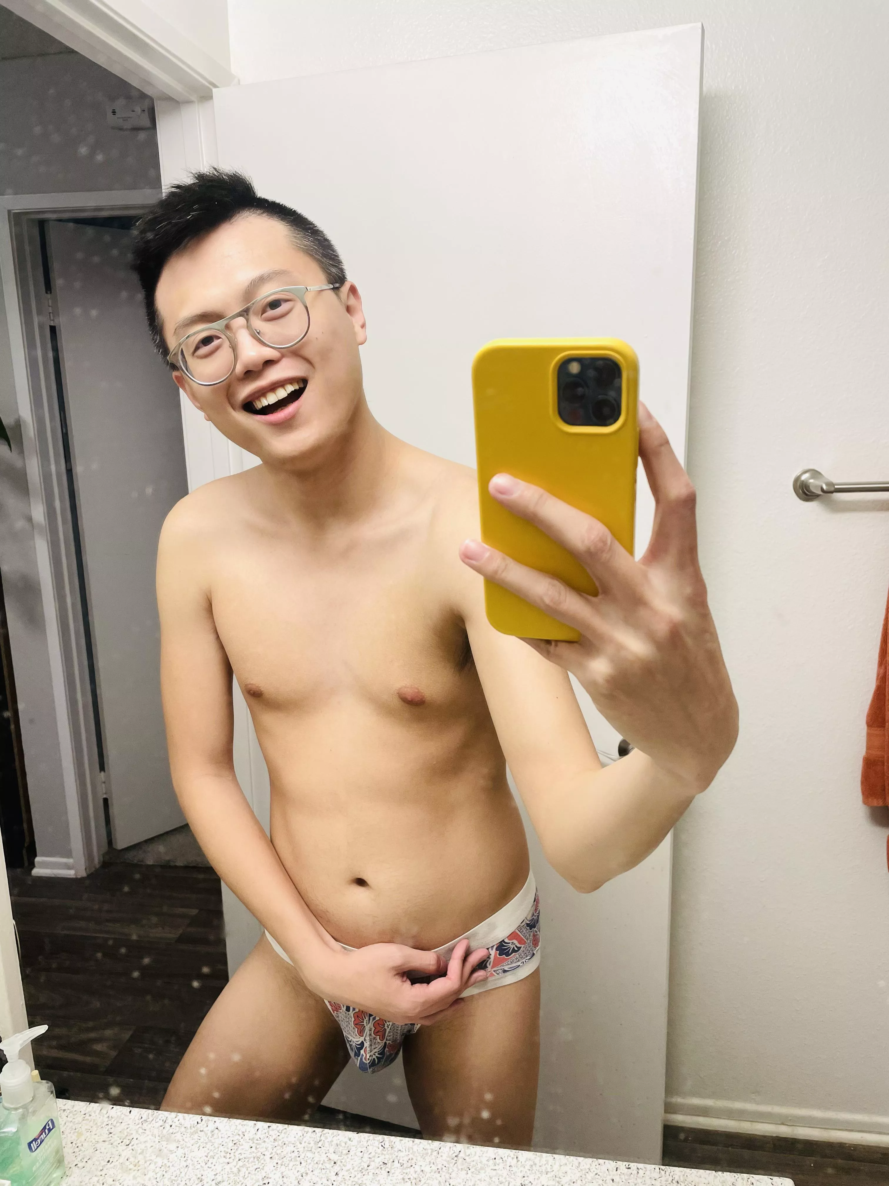 Which is dirtier? Me or my mirror?