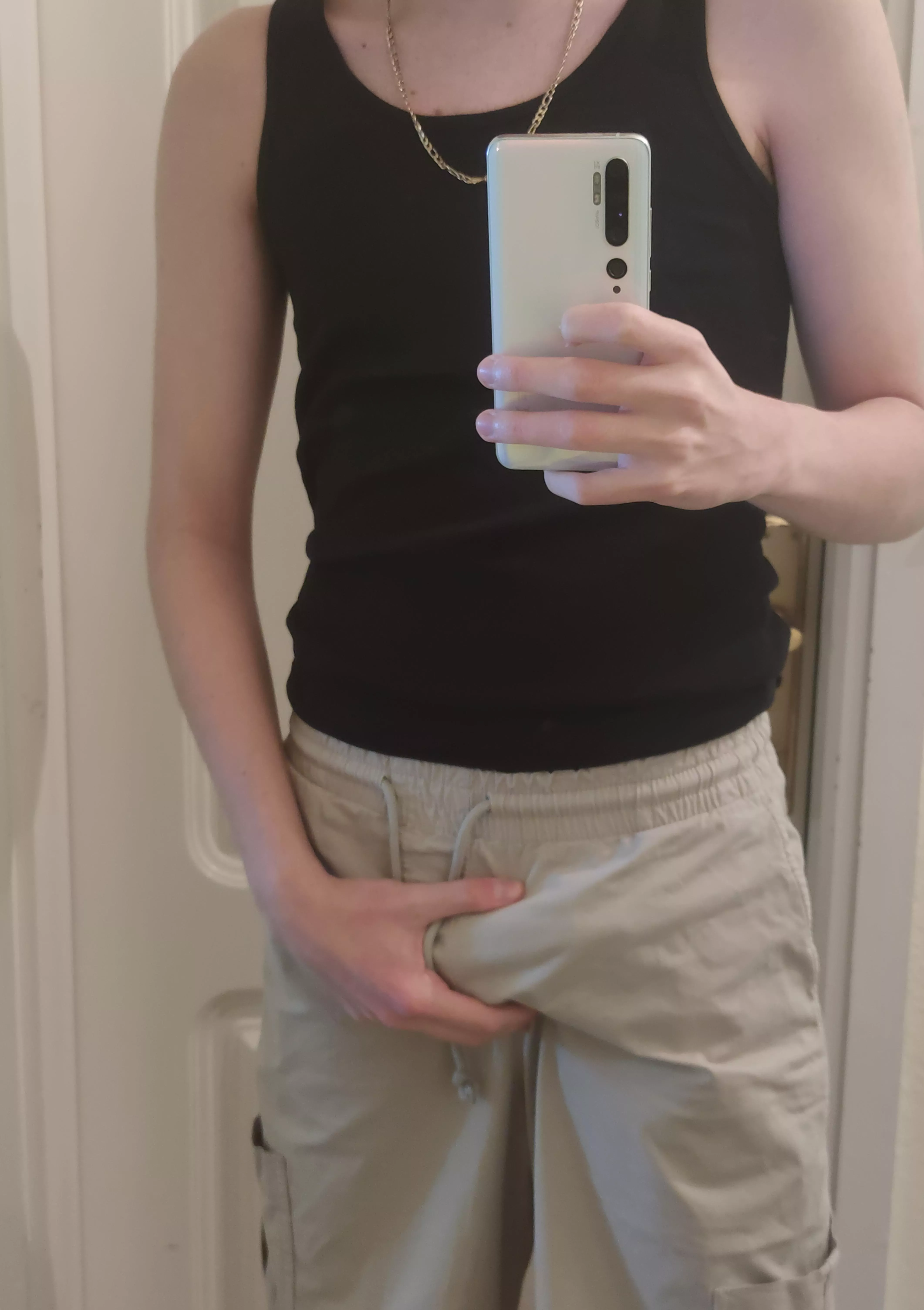 21 twink alone looking for verbal fun and cum, no chubby, add me snap: oscar_garxxx