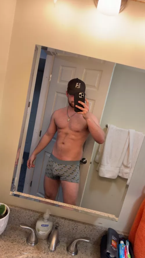 23m, add me on snap to jerk. M_burnboy4407