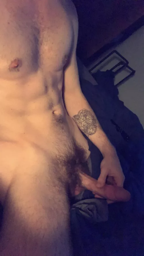 26 us. HMU if you’re skinny or toned. Uncut+ bush+ send asl to reggielawyy