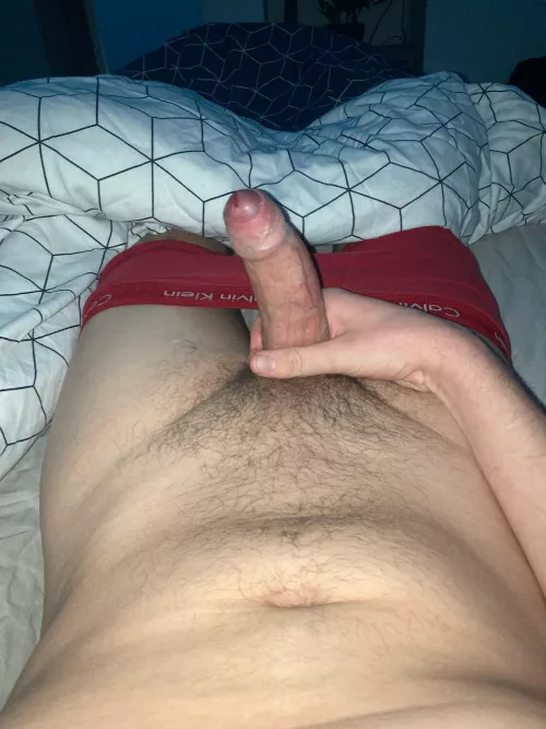 28 uk aofit201 I’m 28 curious. Into fem thongs and ass