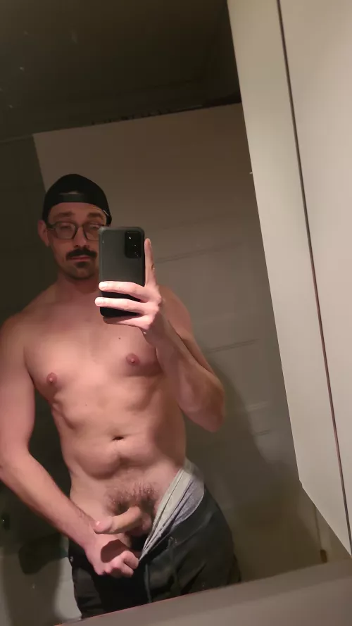 29 Canada, be hot, show face, xlink01