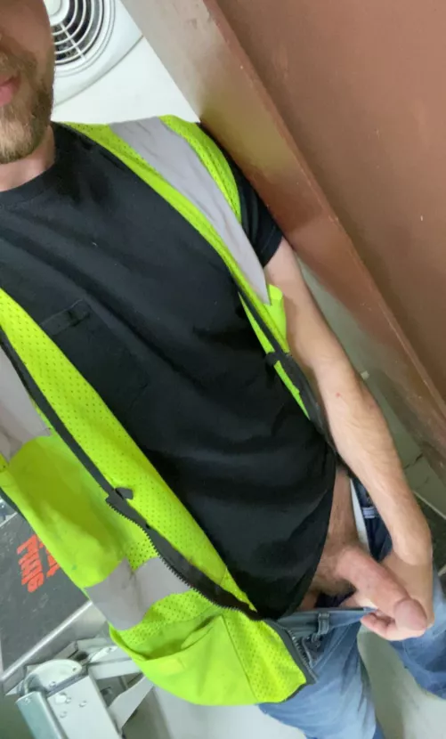 31 BI, hit me up with a pic if your profile is blank.