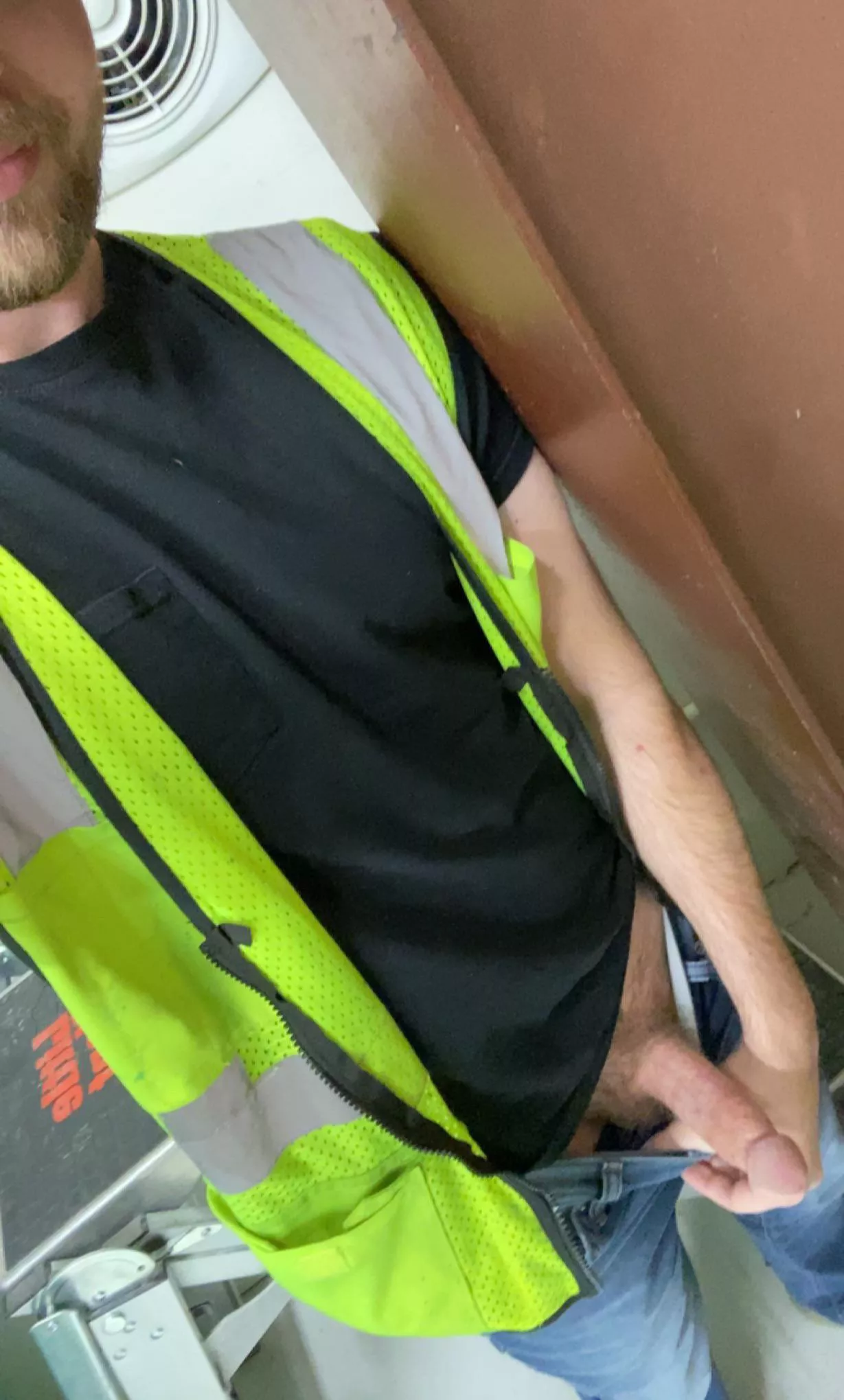 31 BI, hit me up with a pic if your profile is blank.