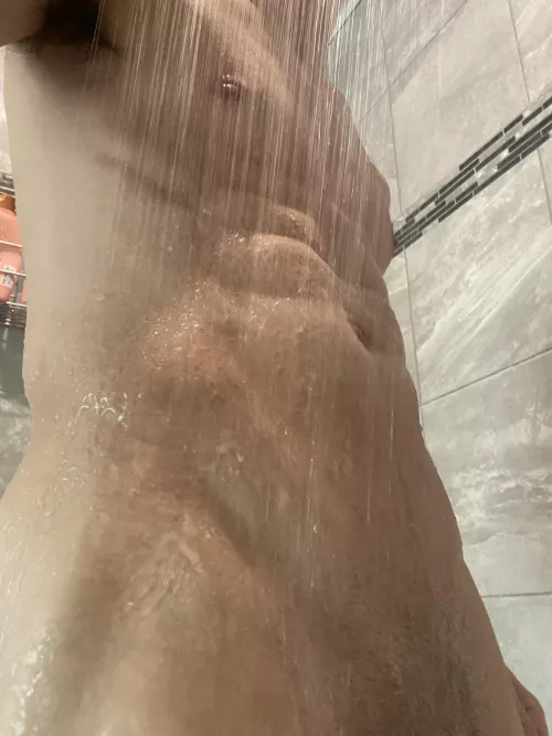 (40) I need help getting in come of the crevices. Can you?