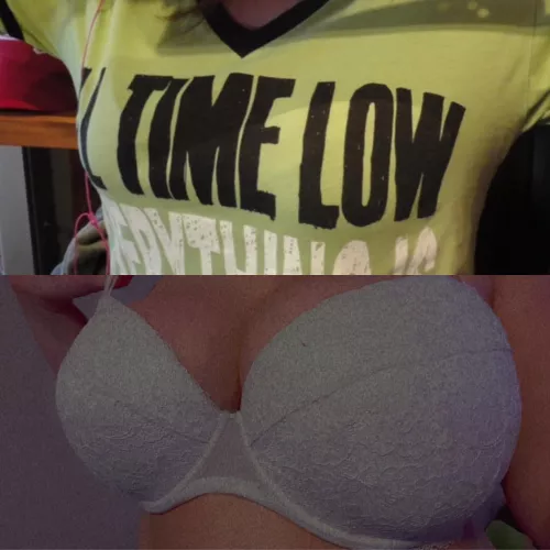 6 cup size difference from ages 19-27 🥹 achieved through weight gain & domperidone/breast pumping! currently working on getting even bigger 🥴