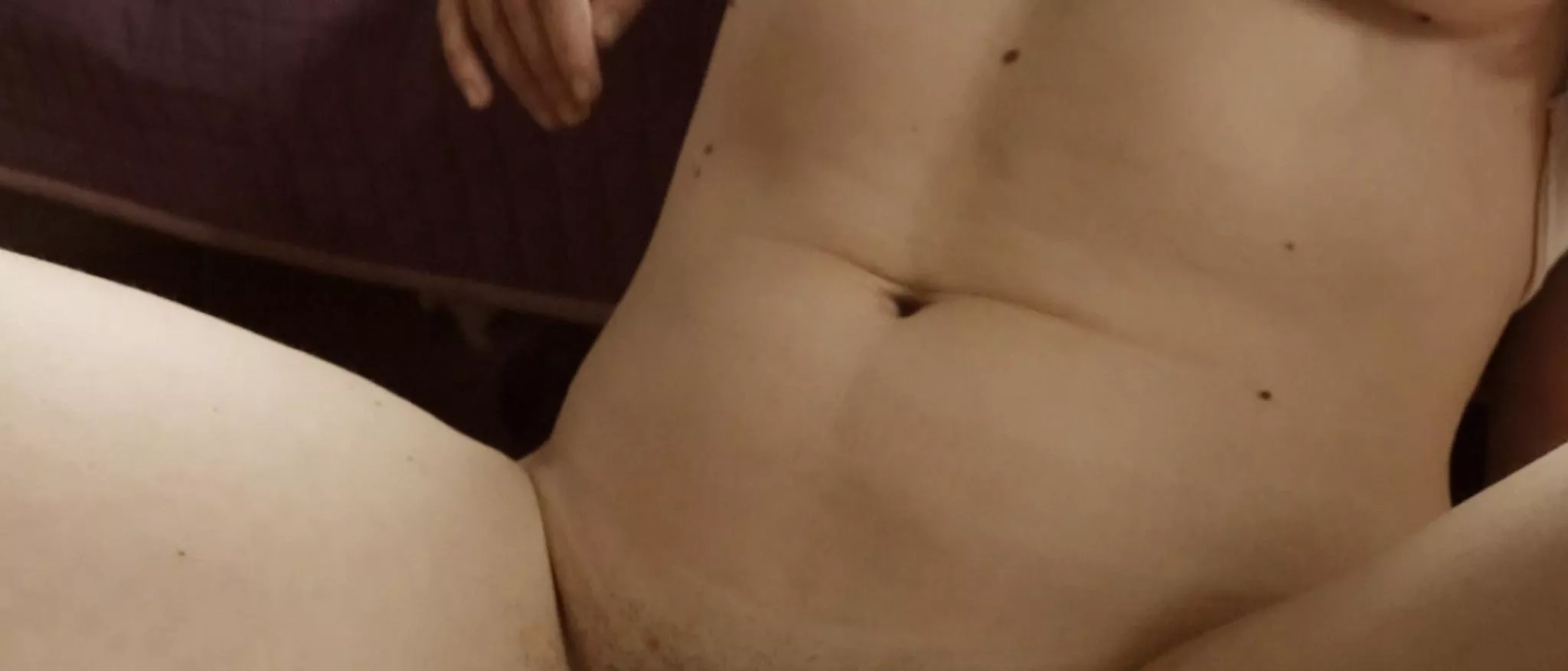 Belly. Oil or pixels, 2023