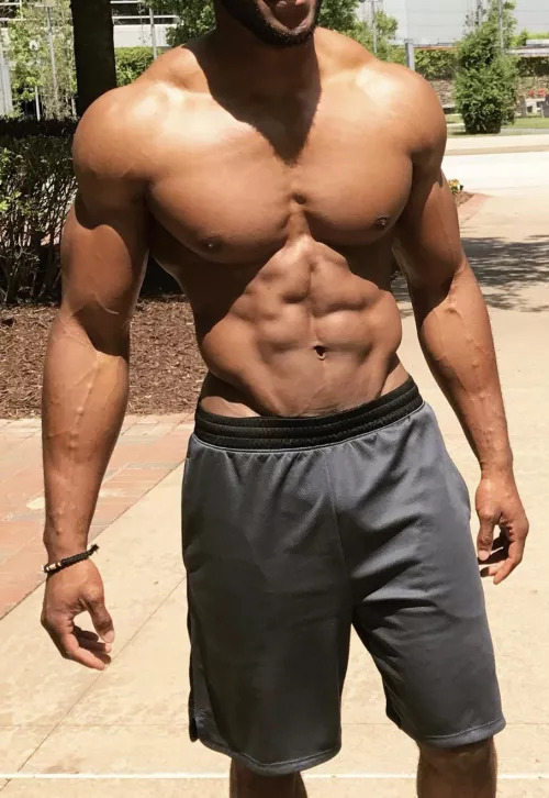 Bull for play in OKC. 31M. Hung with stamina, athletic physique, and educated with an advanced degree.