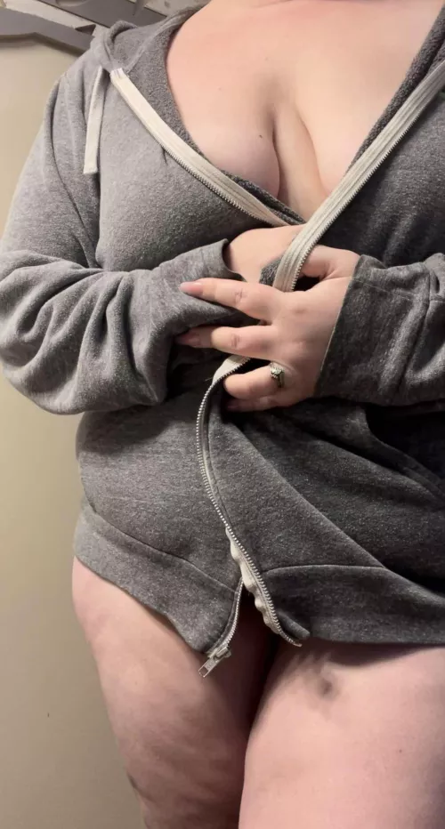 Care to warm a bbw up 😈