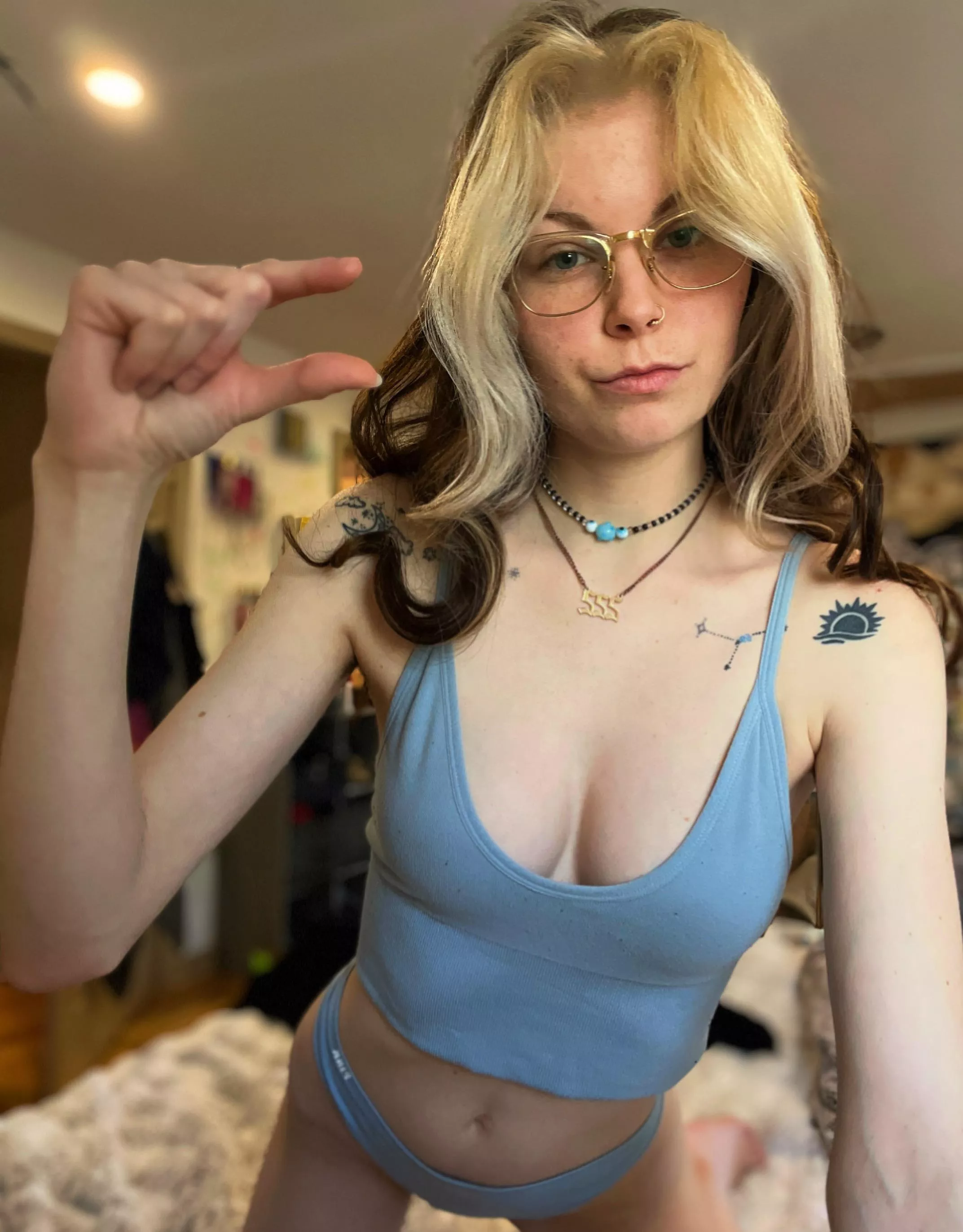 Come worship goddess as she tells you how pathetic you are (domme) (f)