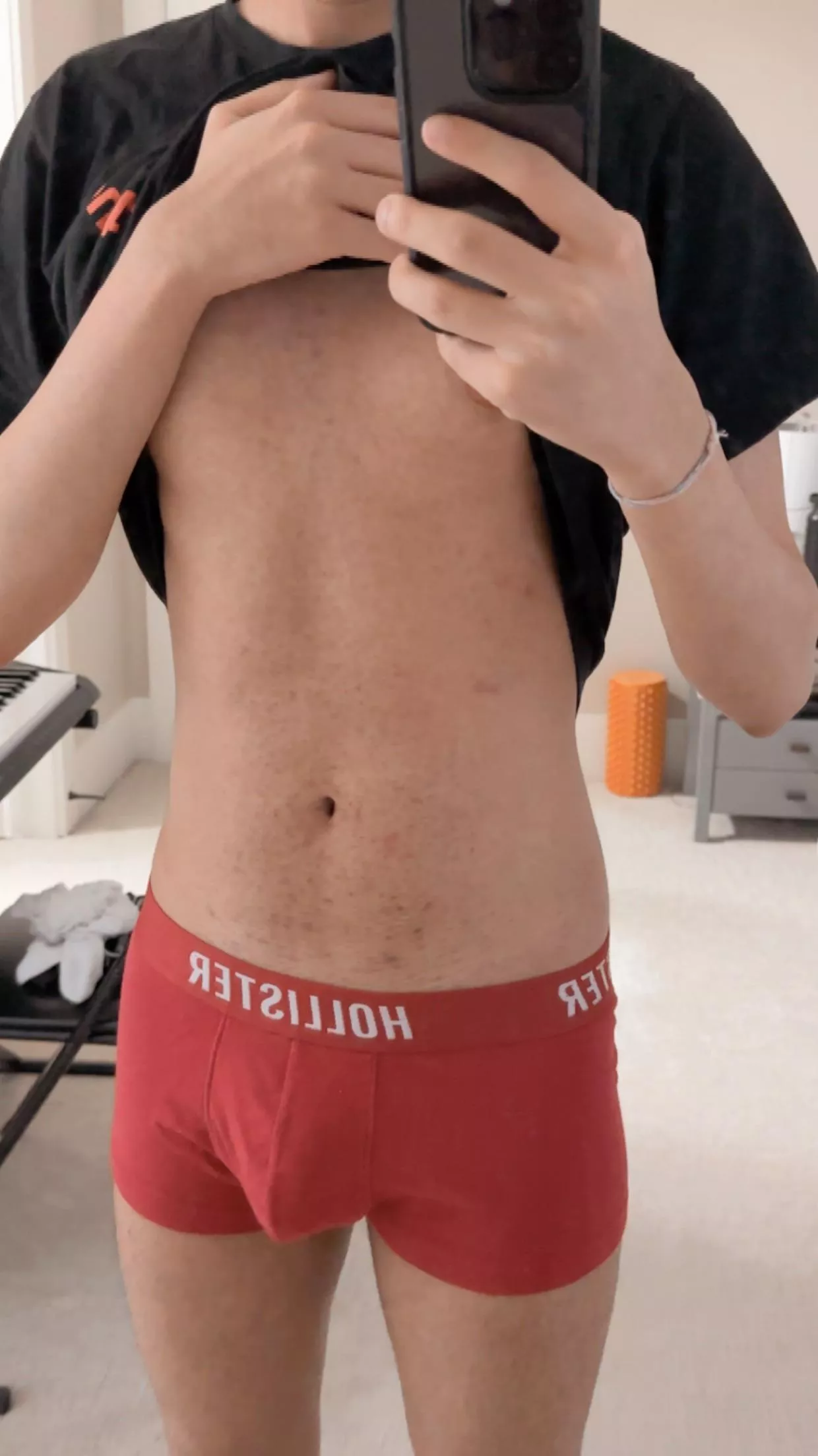 Do we like the color red 💋