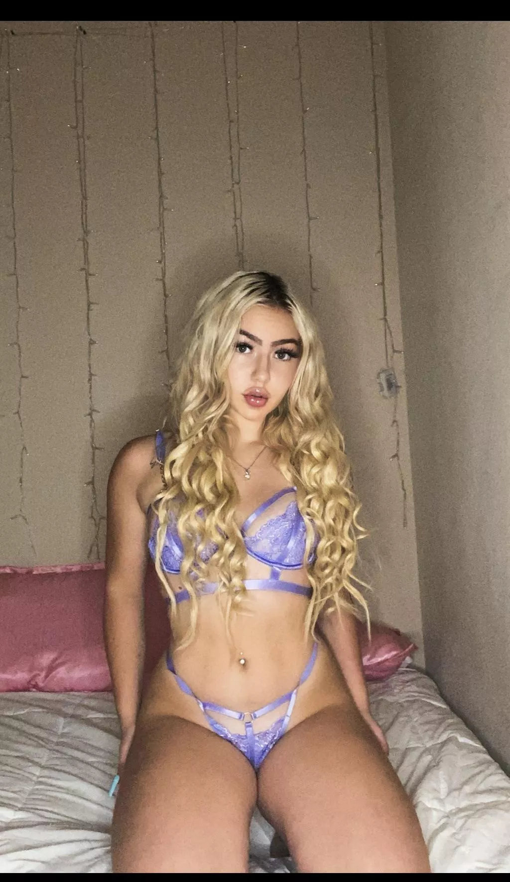 Dripping wet for you 👅💦