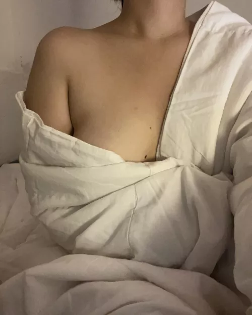 [F] “It hurts like I’ve laid a million eggs and they’re all hatching!” Happy International Women’s Month + that dreaded monthly flow 🫠😵‍💫🥴