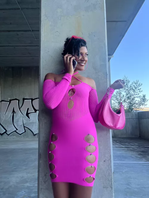 Growing my curls out. Fijian (Melanesian) x Fijian Indian (South Asian)