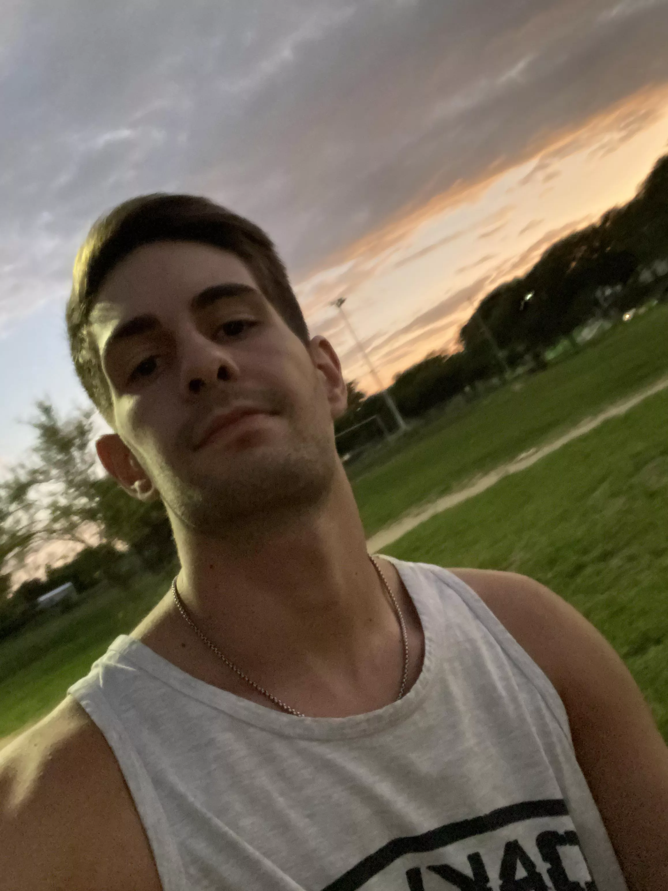 Happy Thursday to everyone🥳