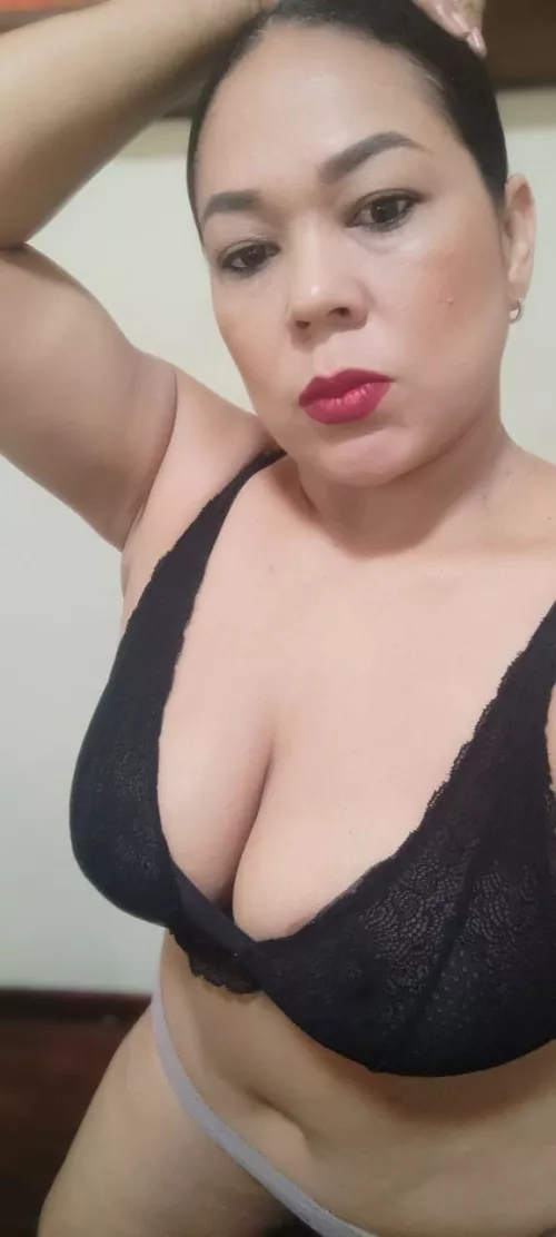 Have you ever fucked a chubby mom, will you?