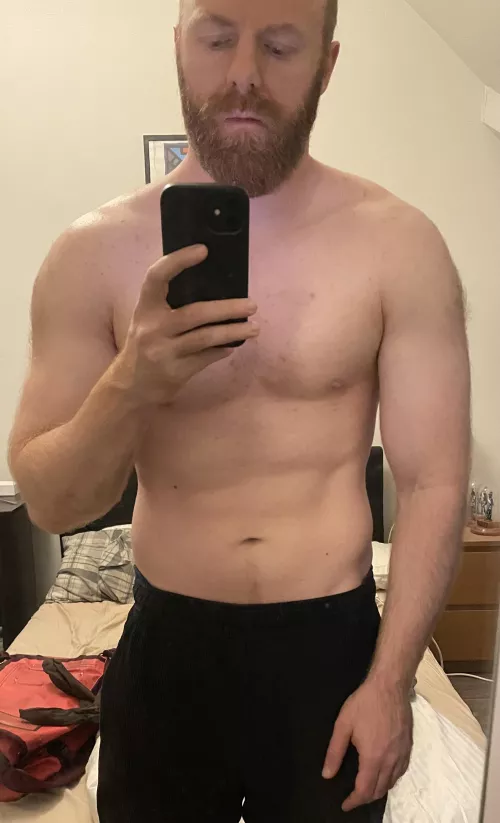 Hey all! 👋🏻 just a casual mirror selfie 😂