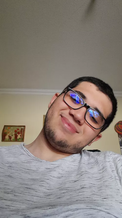 Hi! Does anybody play Minecraft (Java), Fortnite or Smash? Feel free to let me know! I need some gayming buddies 😅👉👈