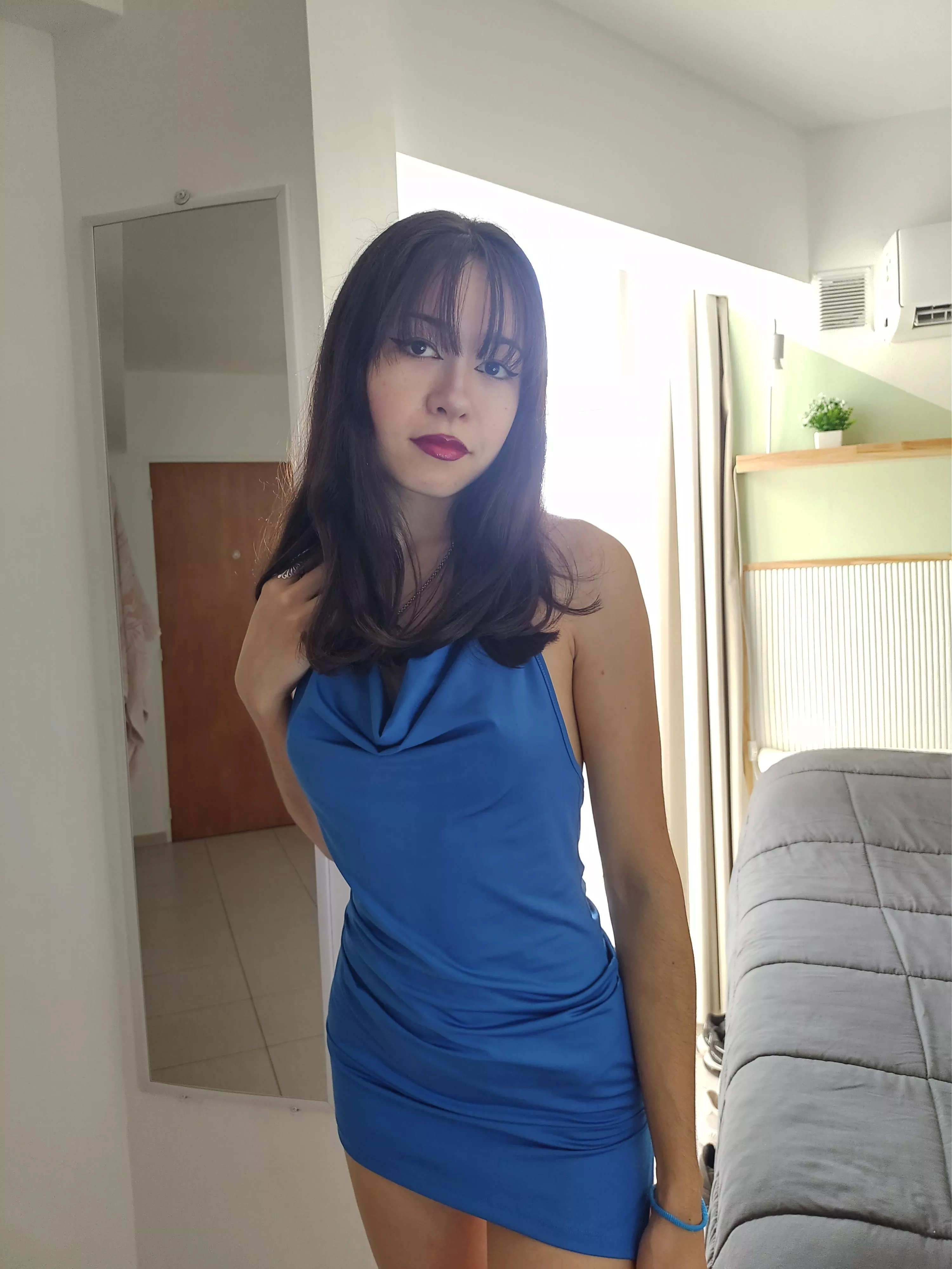 I love taking nudes I always get so horny, wanna help?