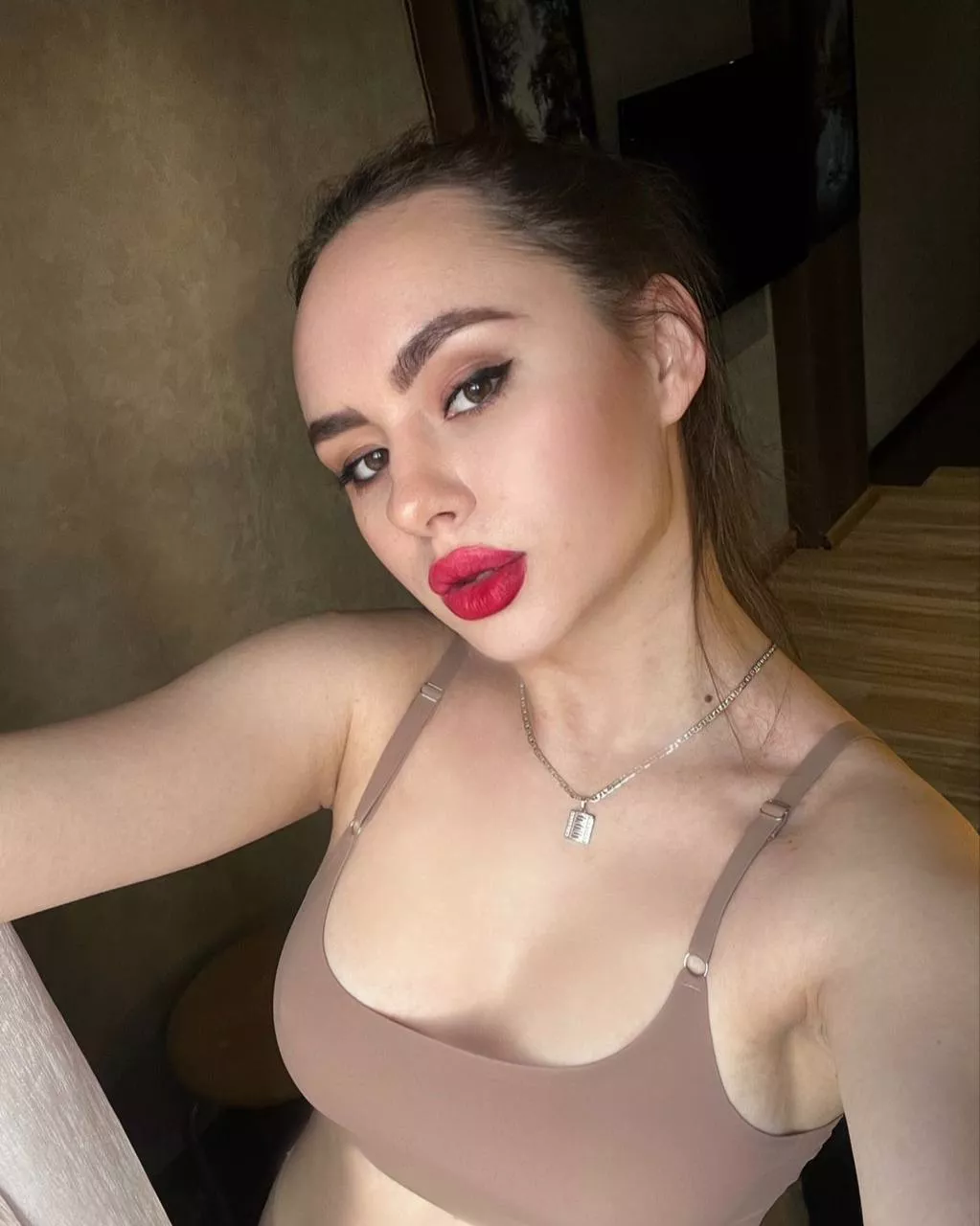 I think i'd be a hot young mom