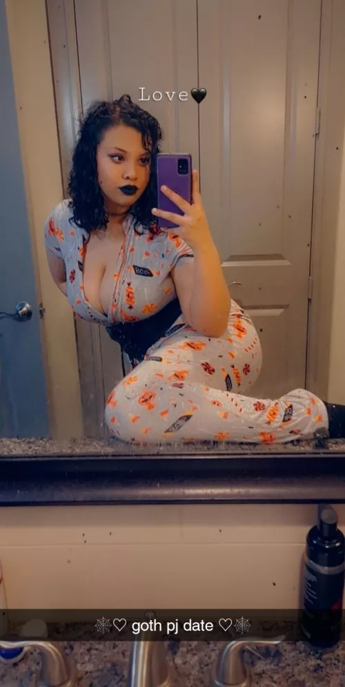 I wanna hang out in my pjs with you!