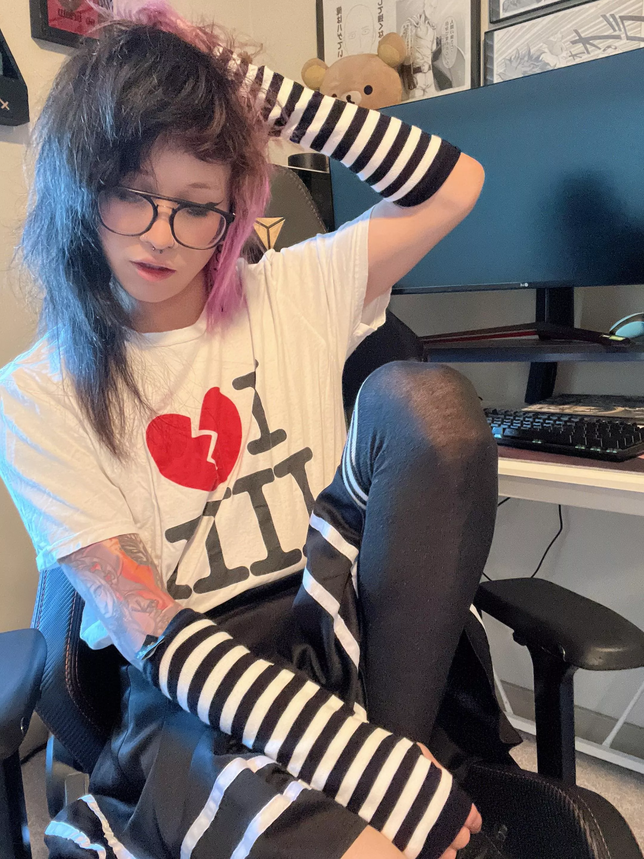 It’s been so cold lately, is it cold where you are at?? :3