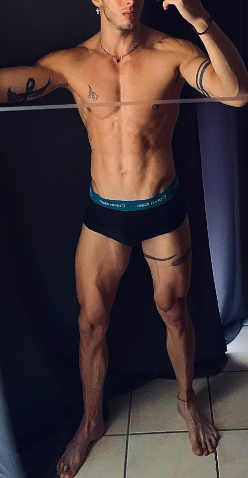 Let me close the curtains 😏🔥