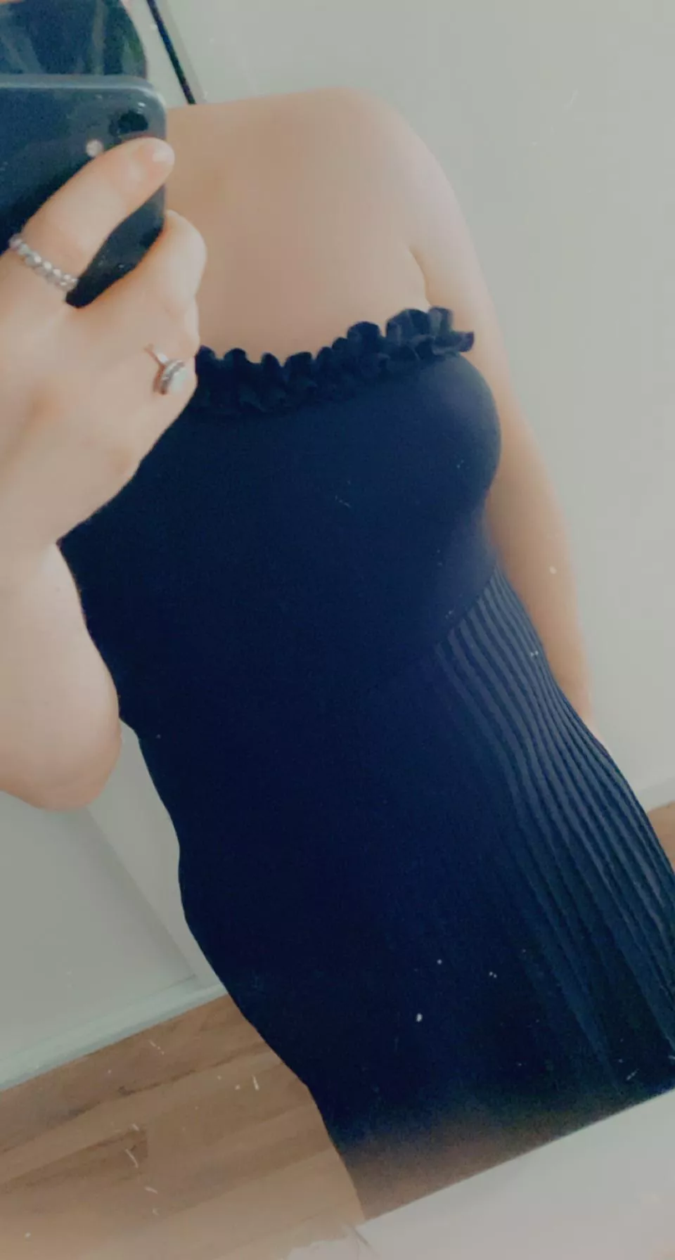 Love me! I could really use it 🥰☺️