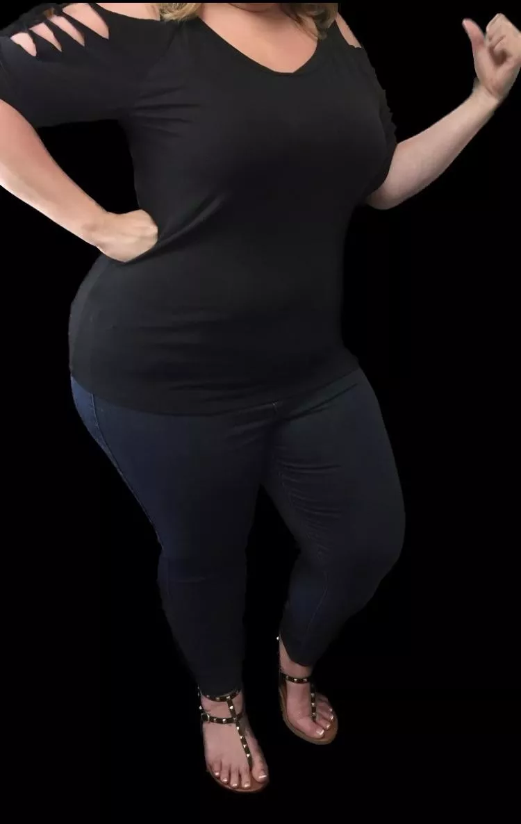 My curvy sister-in-law. Always happy to see her.