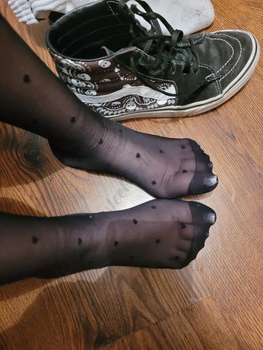 My feet get so sweaty in nylons 🥵