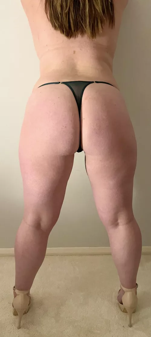 My wife’s incredible ass…🥵