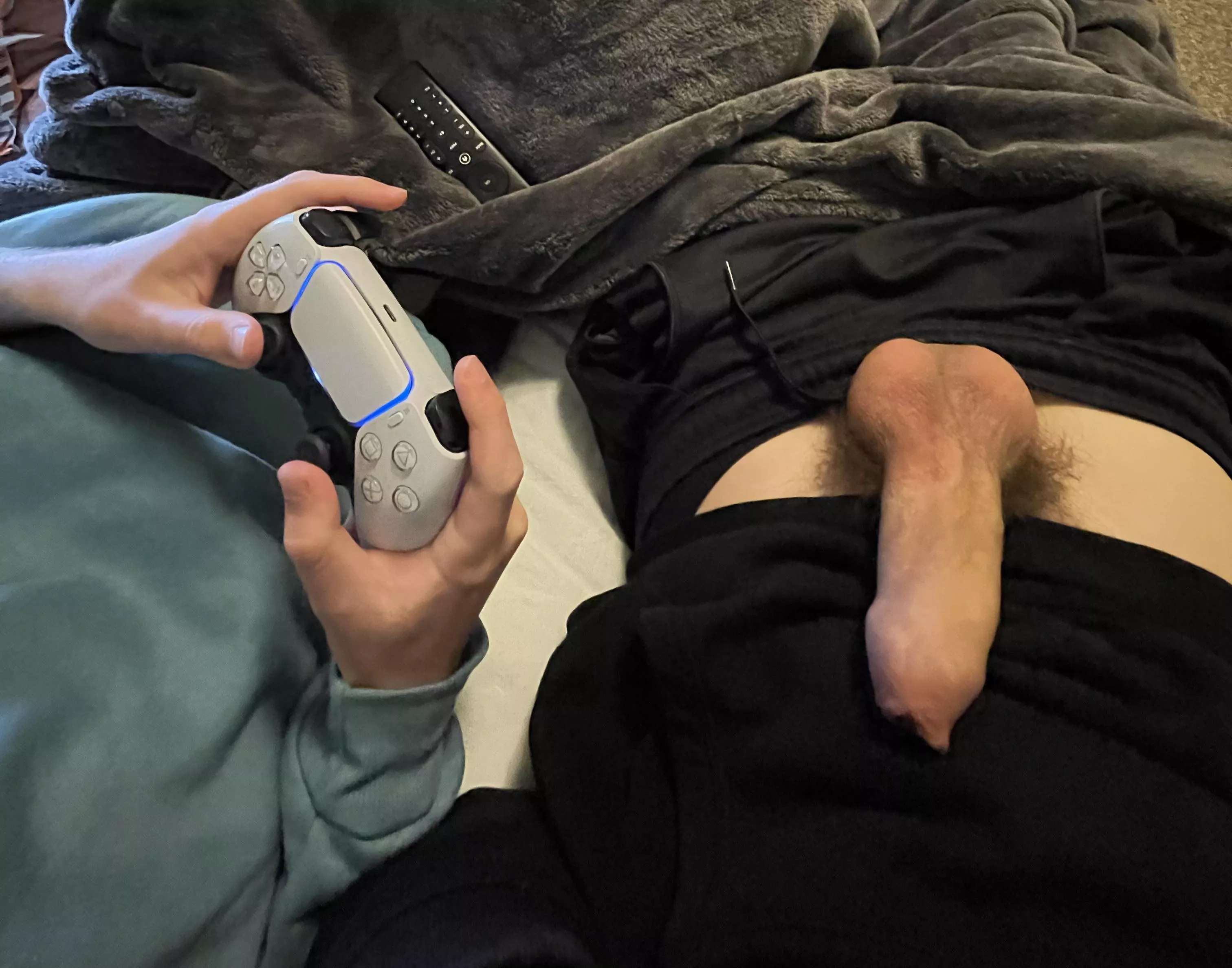 send a hot pic, my bf is too busy playing rn