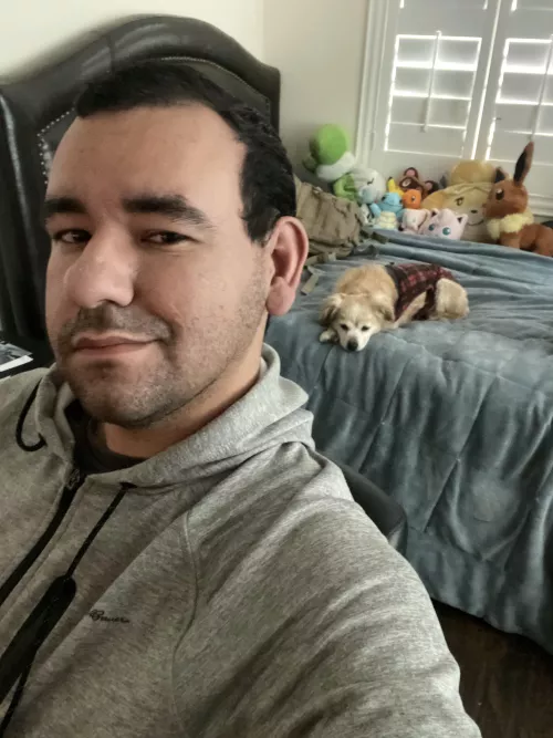 Since pokemon is having issues, heres me and my partner playing Ori 😭