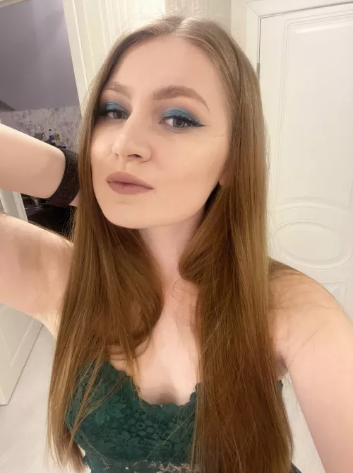 Submissive and breedable slut at your service