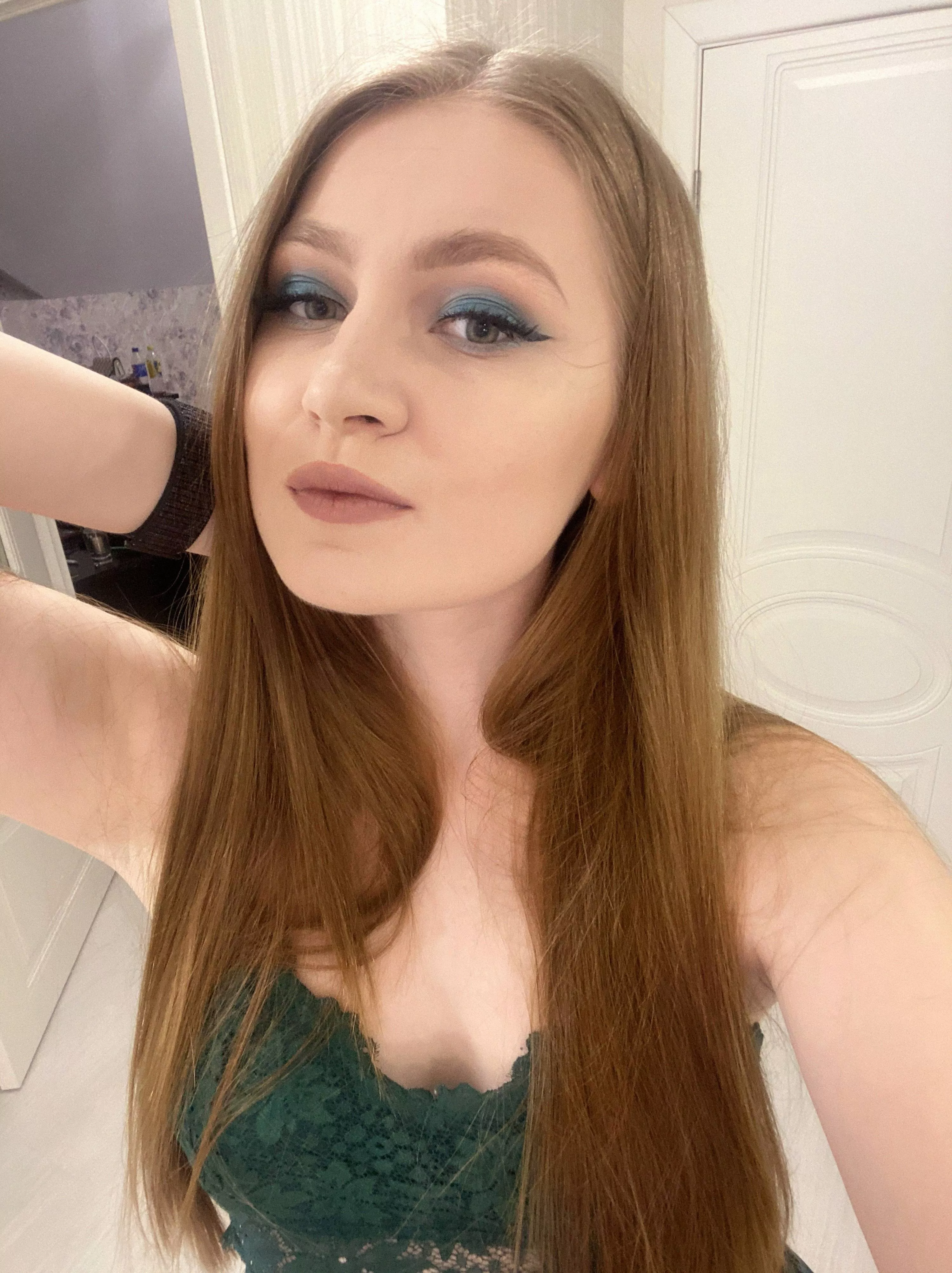 Submissive and breedable slut at your service