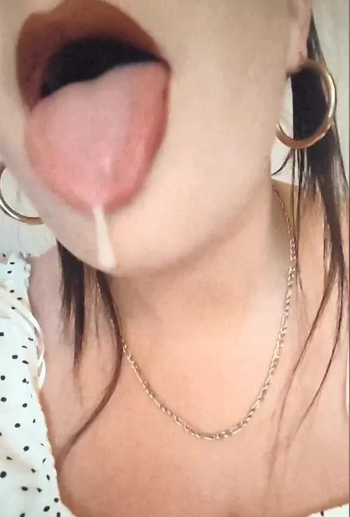 who wants to buy my coffee today 👅💦 [oc]