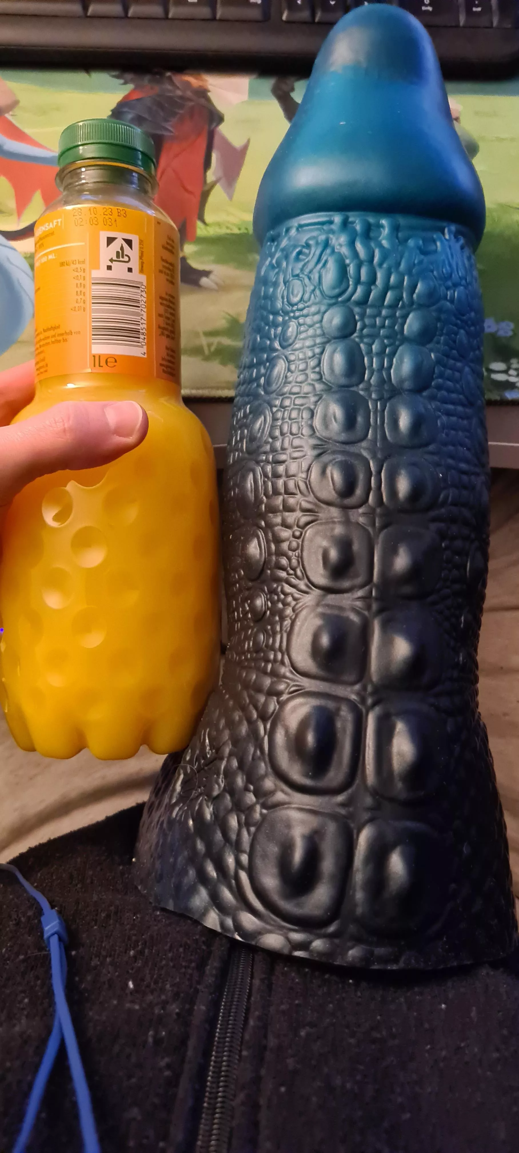 XL Marcel compared to a 1L Bottle