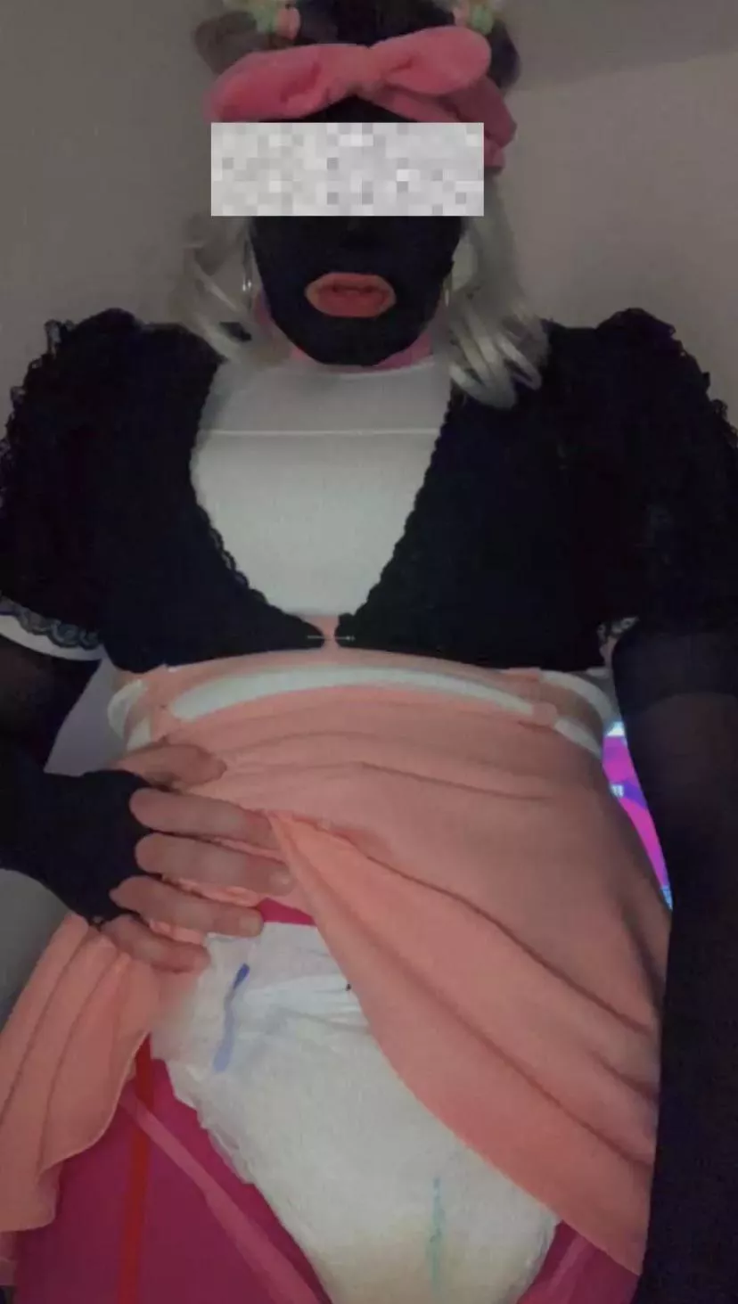 Young Diapergirl looking for contacts ( Girls / Sissys preferred)☺️