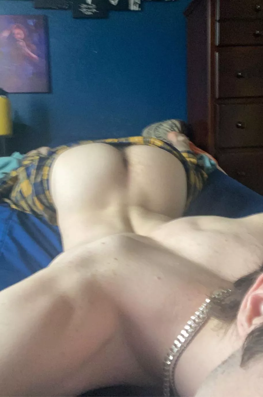 18 bottom for college jocks and hairy doms, add me @cm30031