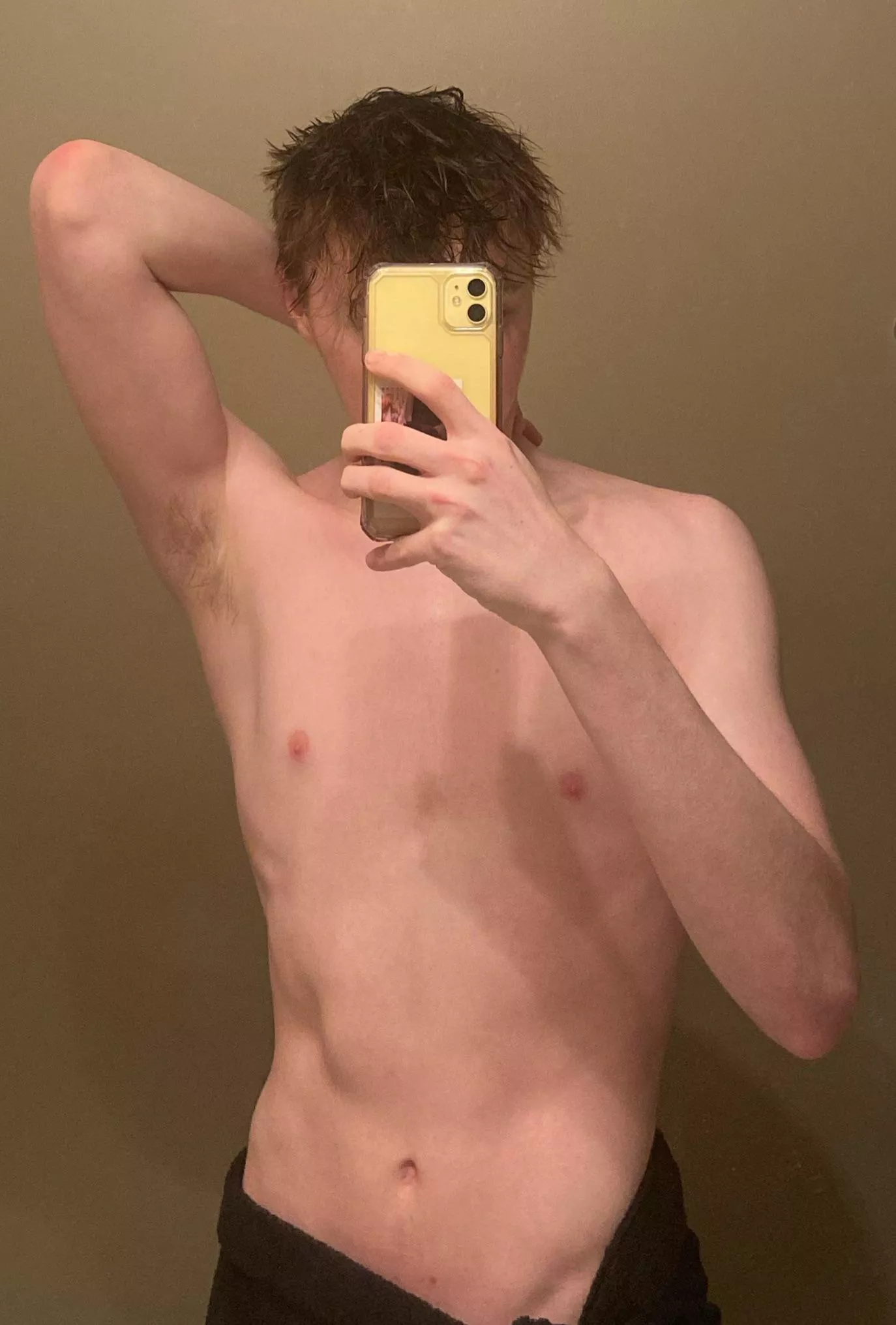 [18] dm me if you wanna trade pit pics