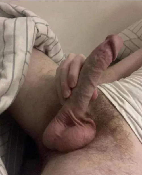 26 gay looking to trade, especially with older or guys who show face. Add klw_929