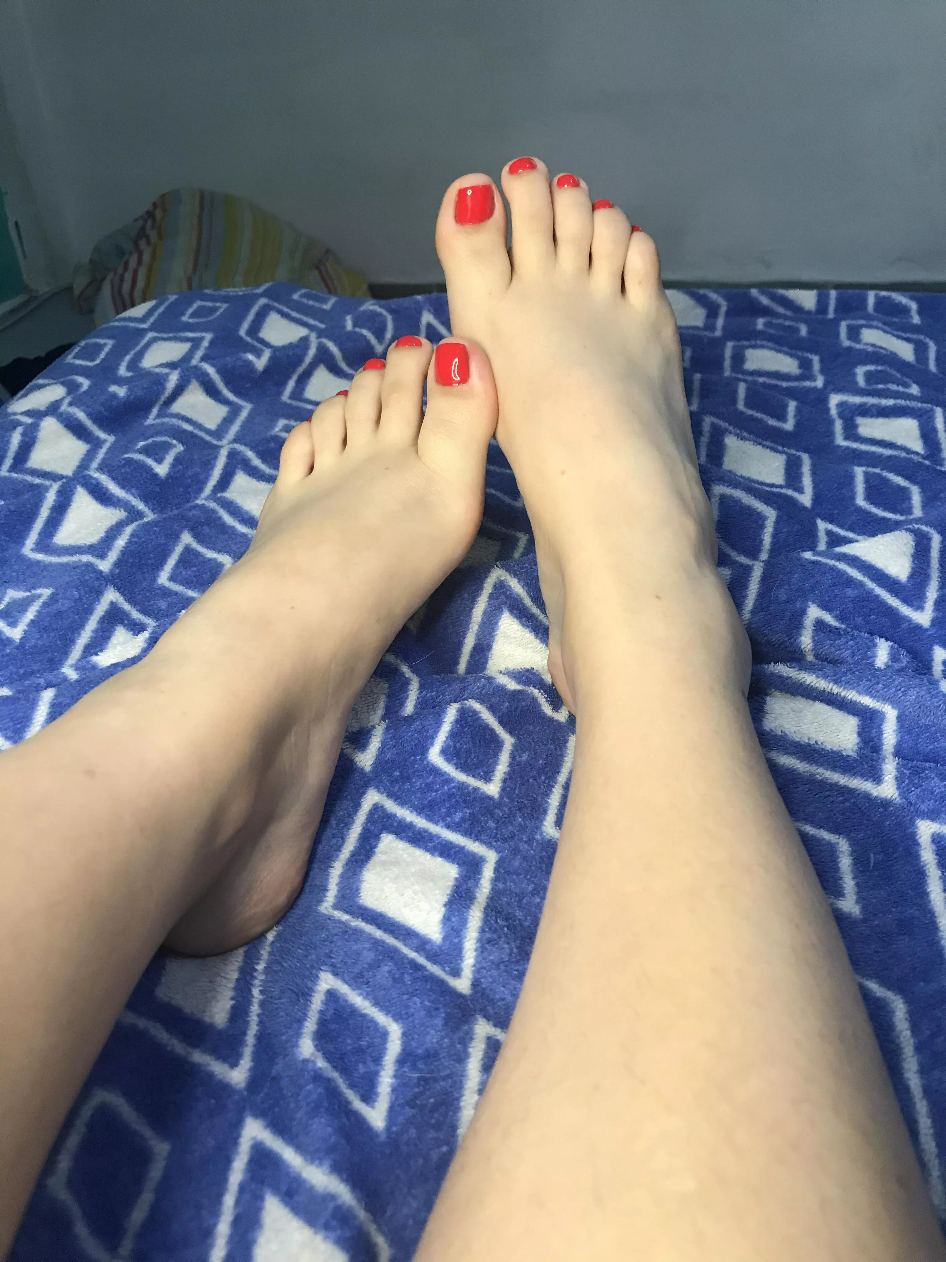 A beautiful strawberry color, my feet freshly made [oc]