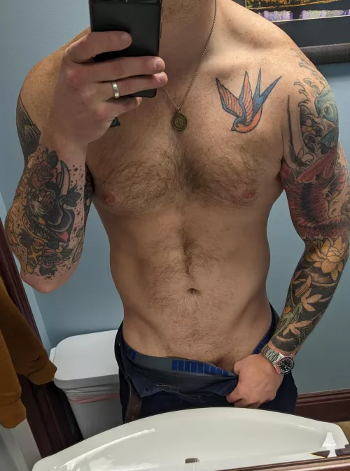 Body type that says I can deadlift a small car, but I won't turn down tacos and beers.