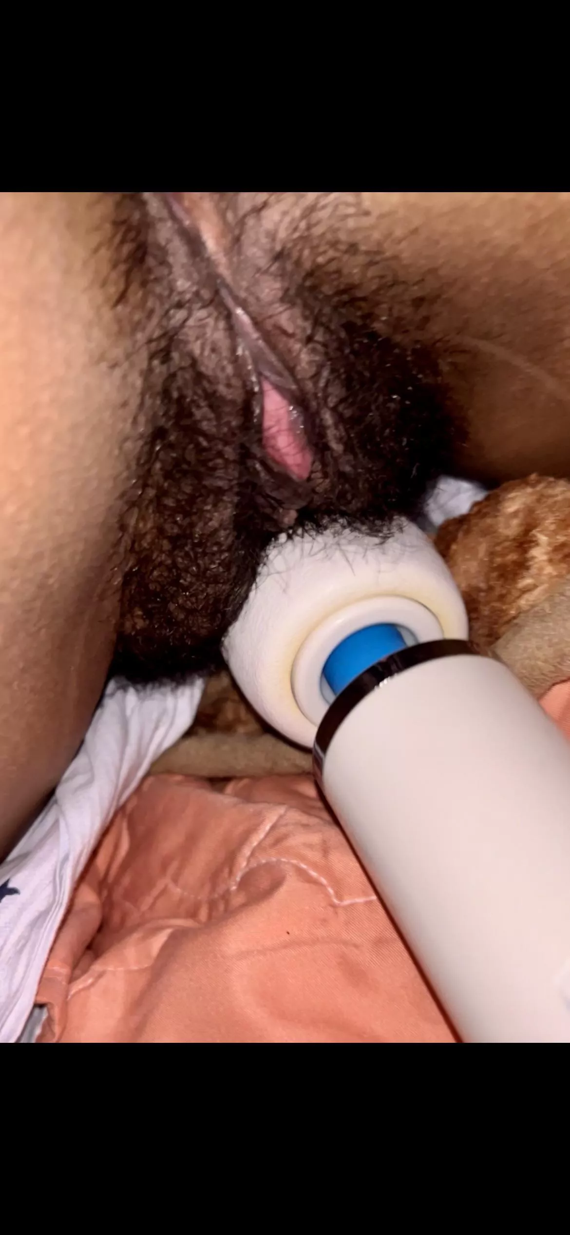 Can you help me cum please, need an extra hand